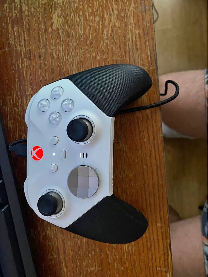 Xbox elite series 2 controller
