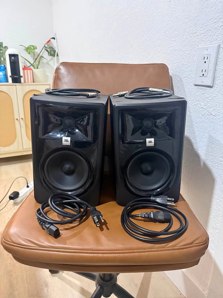 JBL 305p MkII Monitor’s $100 FOR PAIR