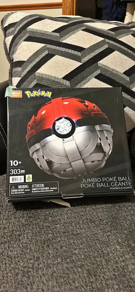 Pokemon Jumbo Pokeball