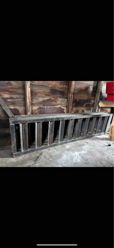 Heavy duty trailer ramps for dump trailer