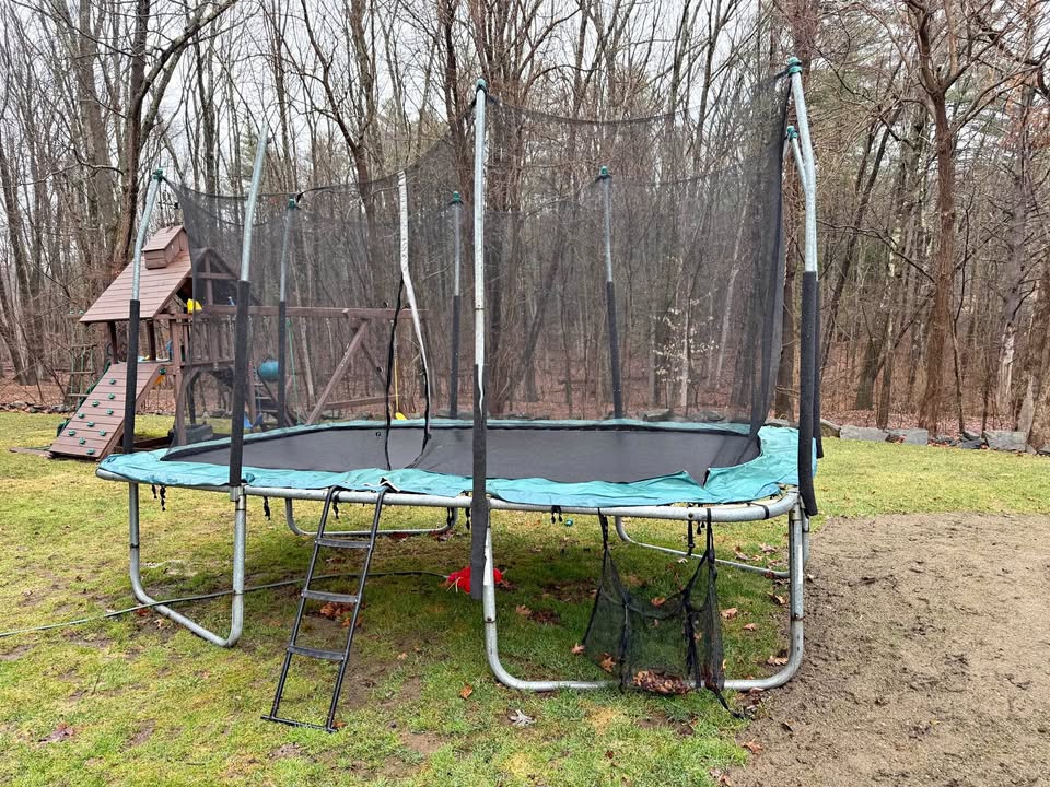 Free trampoline
