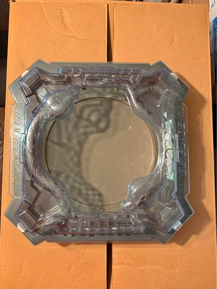Beyblade Burst Evolution Shadow Snake Pit Arena