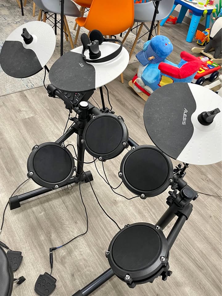 Alesis Nitro Mesh Electric Drum Kit