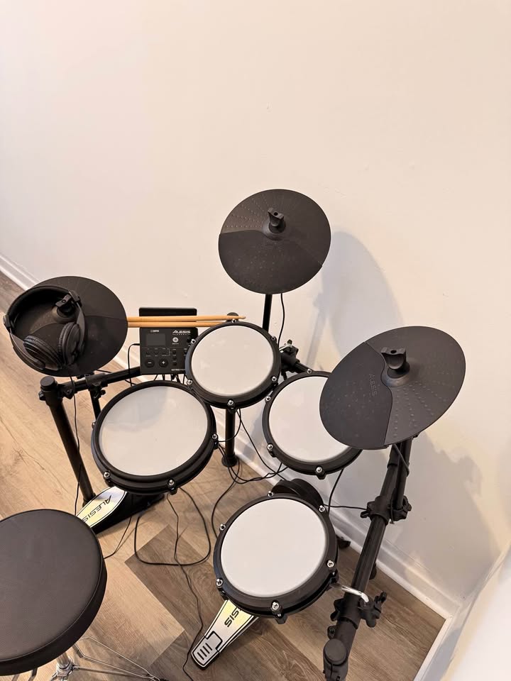Alesis Drum Set