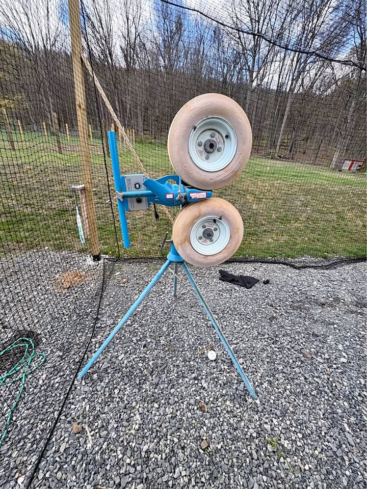 Jugs pitching machine